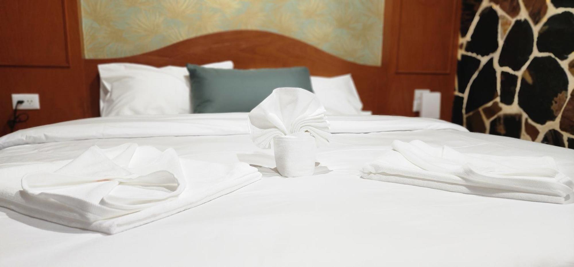 Arya Suites Patong Beach Dış mekan fotoğraf