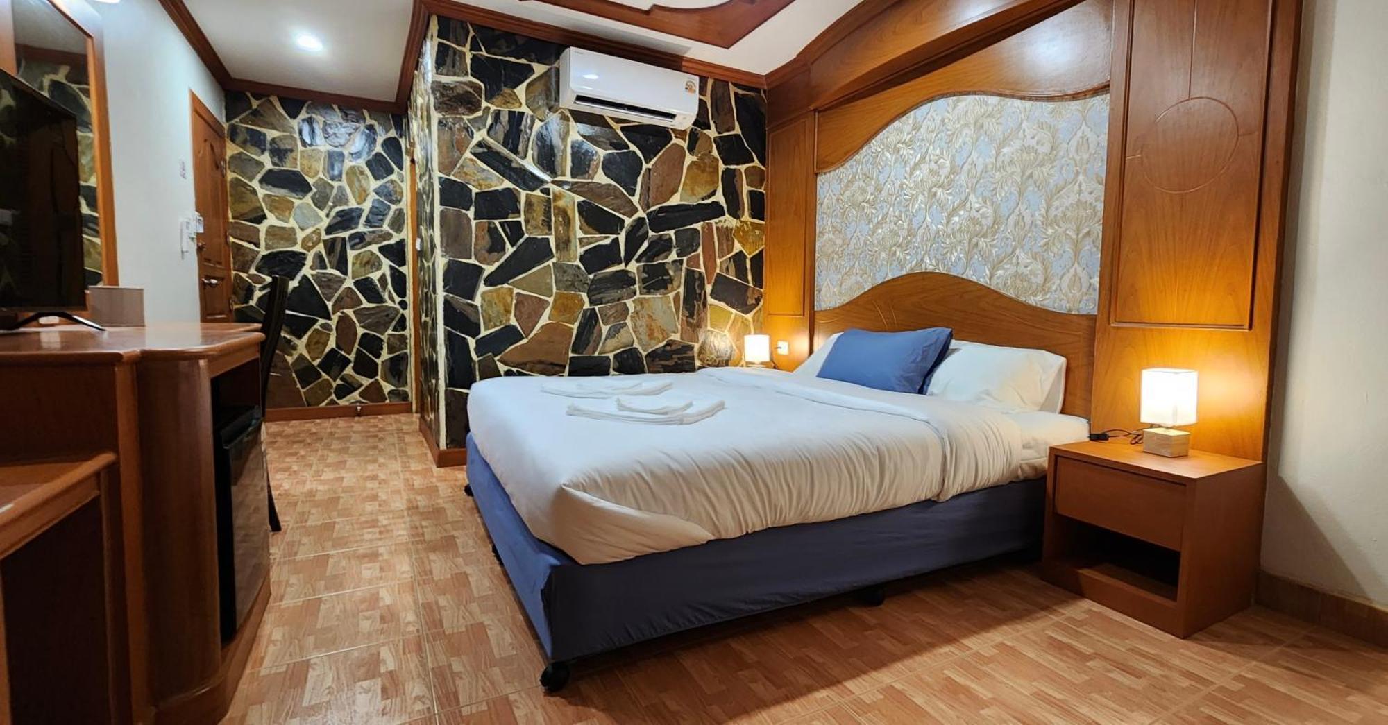 Arya Suites Patong Beach Dış mekan fotoğraf