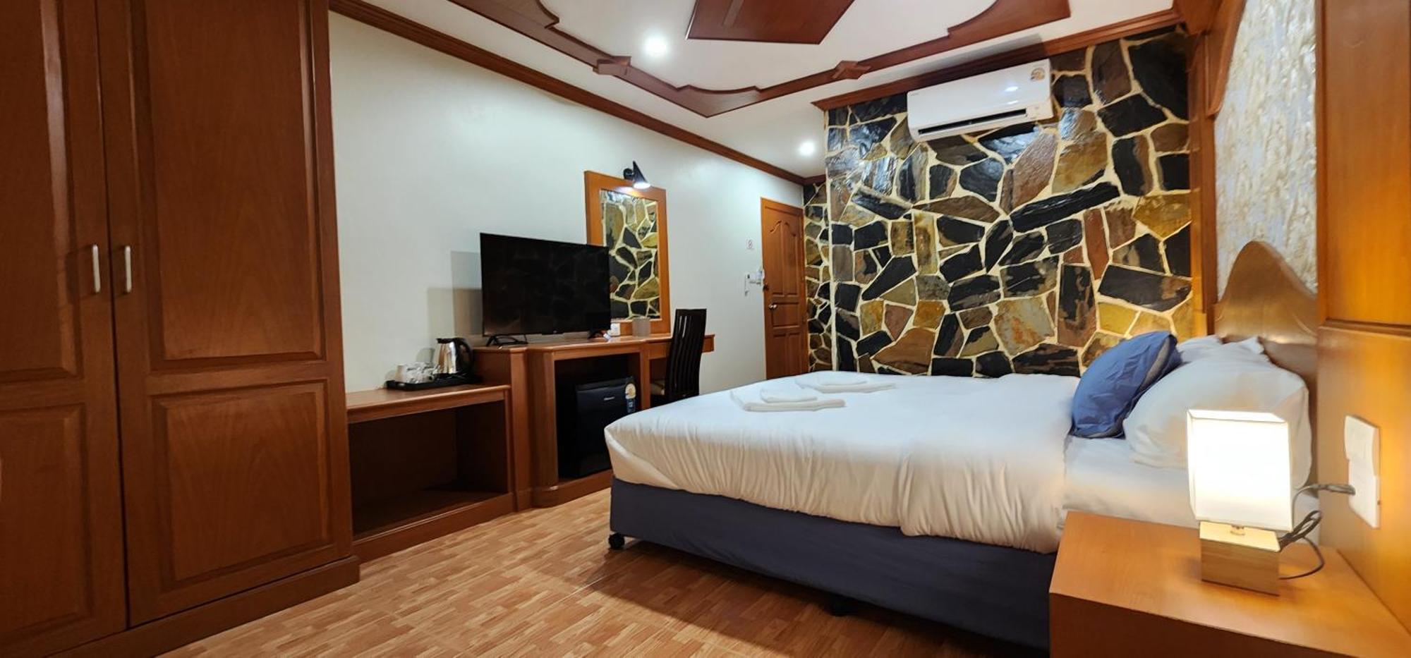 Arya Suites Patong Beach Dış mekan fotoğraf