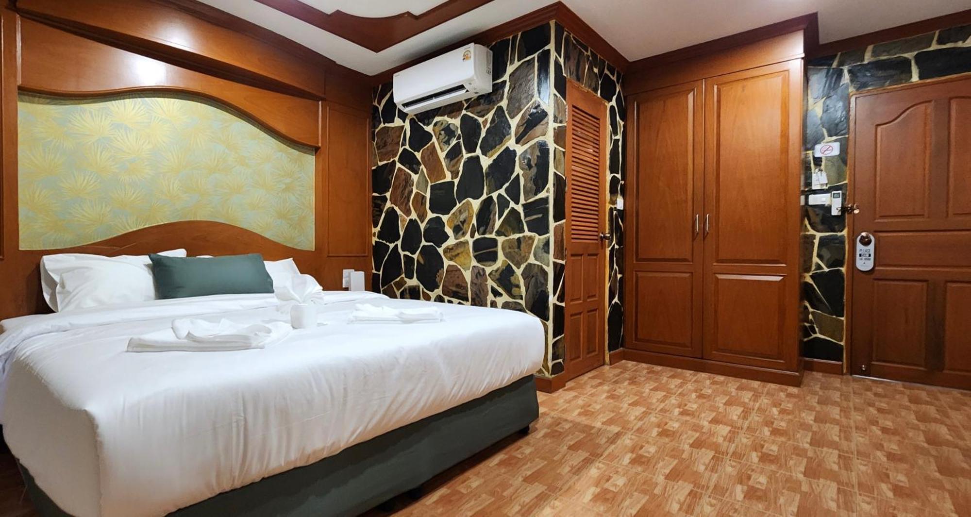 Arya Suites Patong Beach Dış mekan fotoğraf